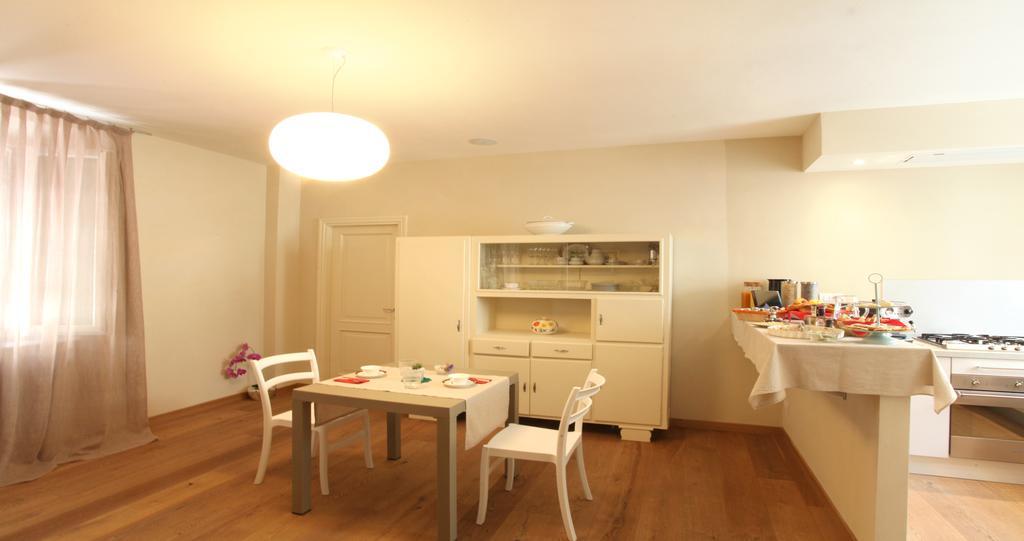 ルッカ B＆B アンティーコ カンツェーロ Bed & Breakfast エクステリア 写真