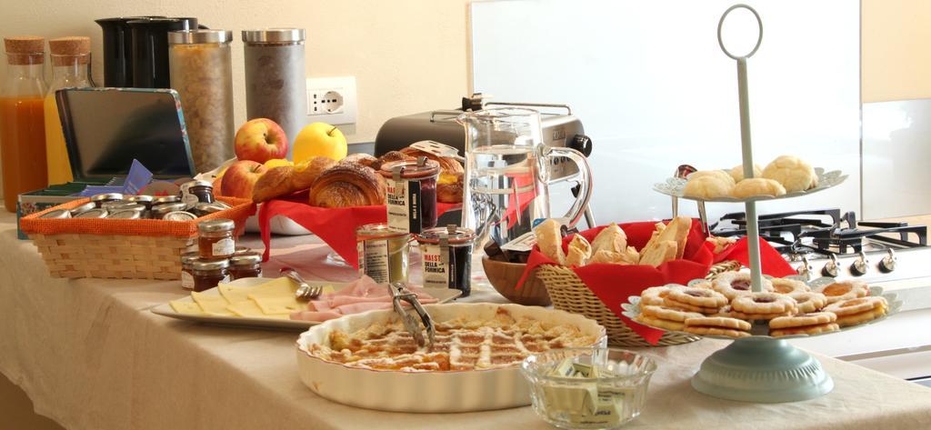 ルッカ B＆B アンティーコ カンツェーロ Bed & Breakfast エクステリア 写真