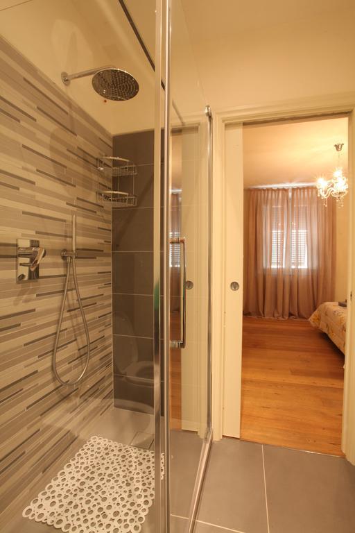 ルッカ B＆B アンティーコ カンツェーロ Bed & Breakfast 部屋 写真